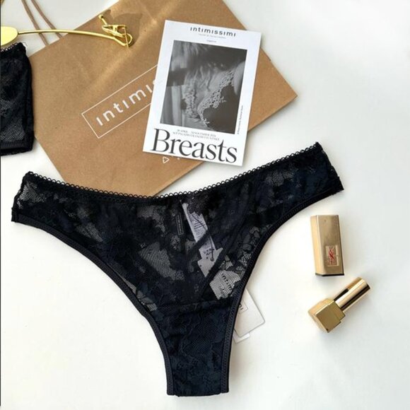 Intimissimi Lingerie 2-piece Balconette Bra (36B) and Panties (M) Set - Picture 13 of 16